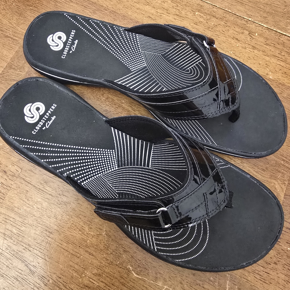 Cloudsteppers by Clarks Black Sandals - Picture 2 of 8